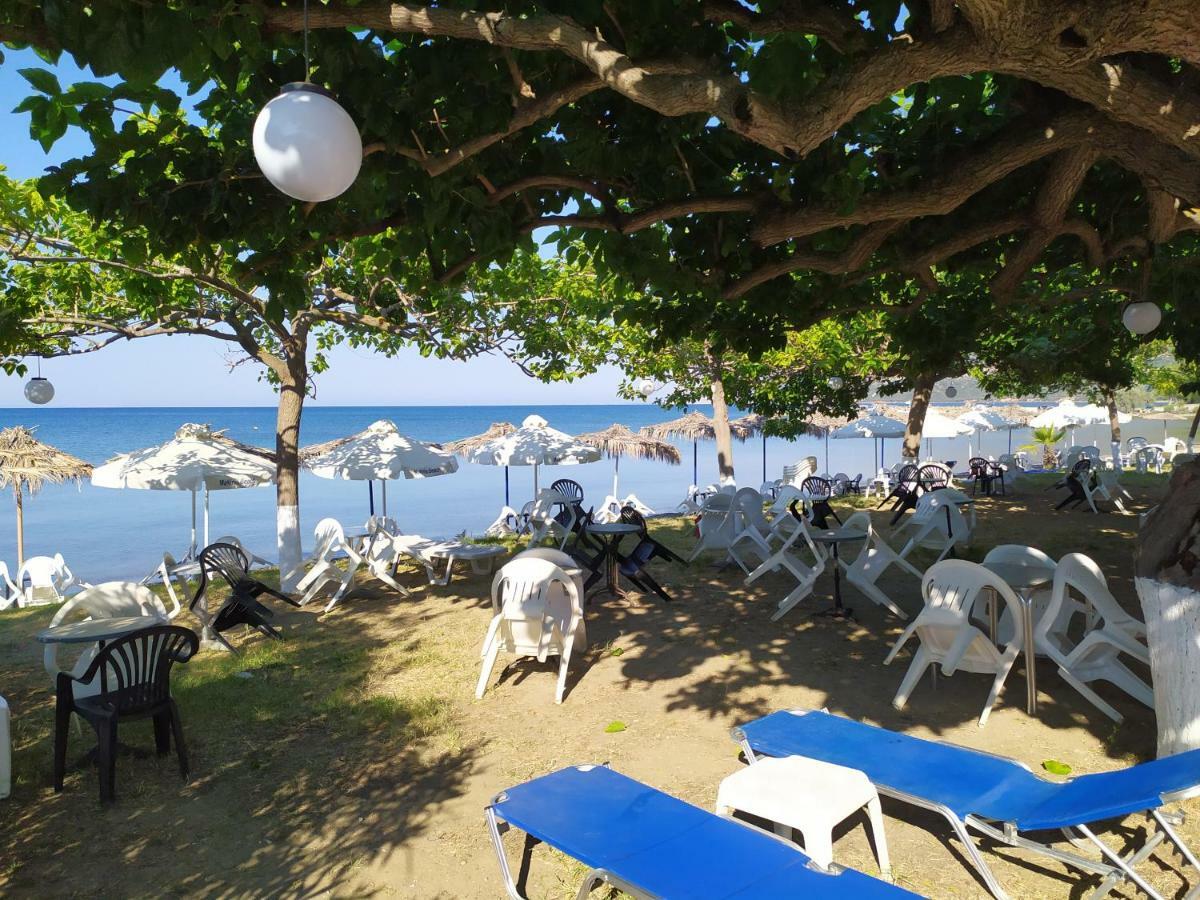 Makinia Beach Nafpaktos Buitenkant foto
