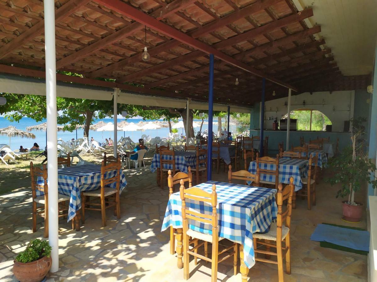 Makinia Beach Nafpaktos Buitenkant foto